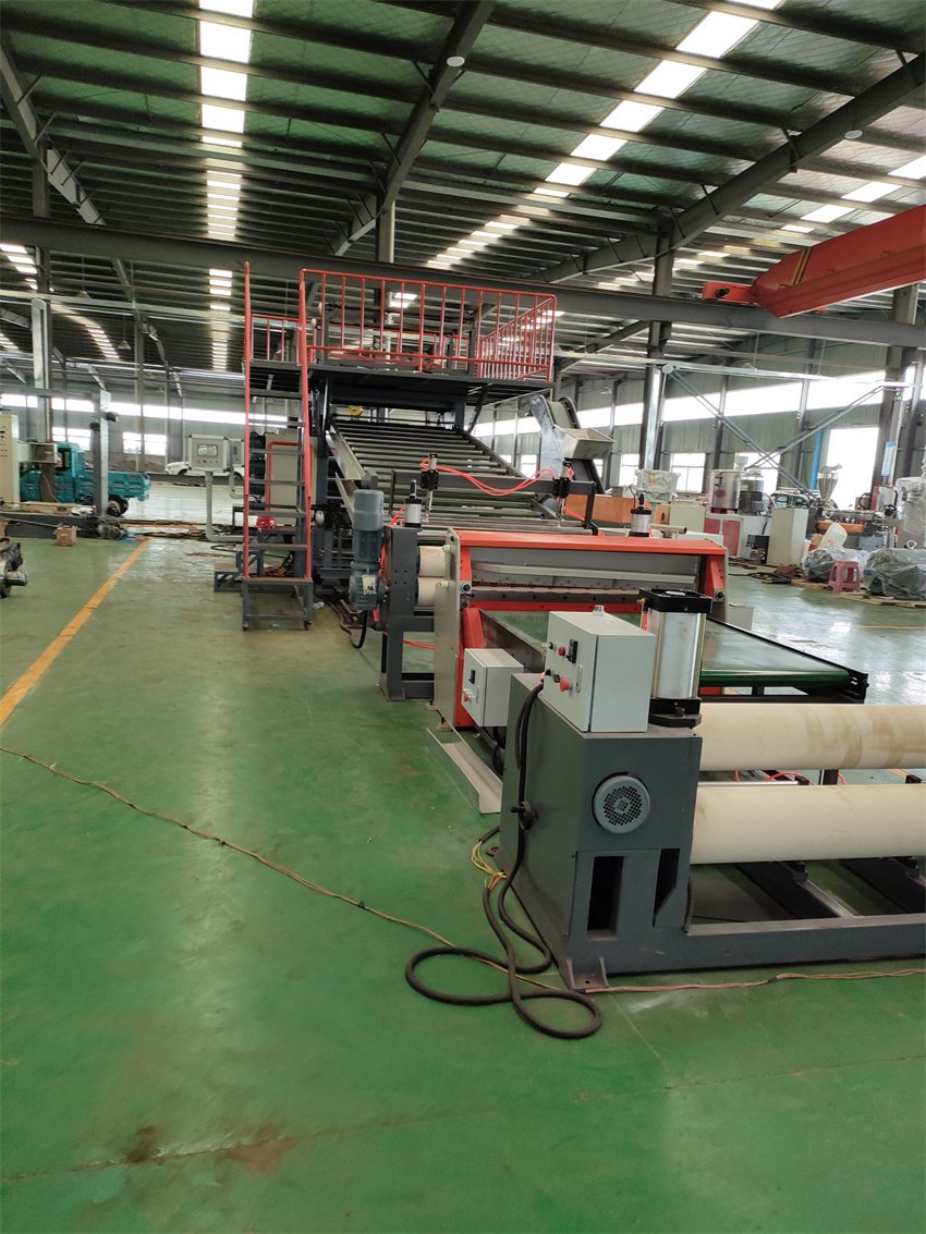PE片材擠出機_PE塑料片材擠出機_玖德隆