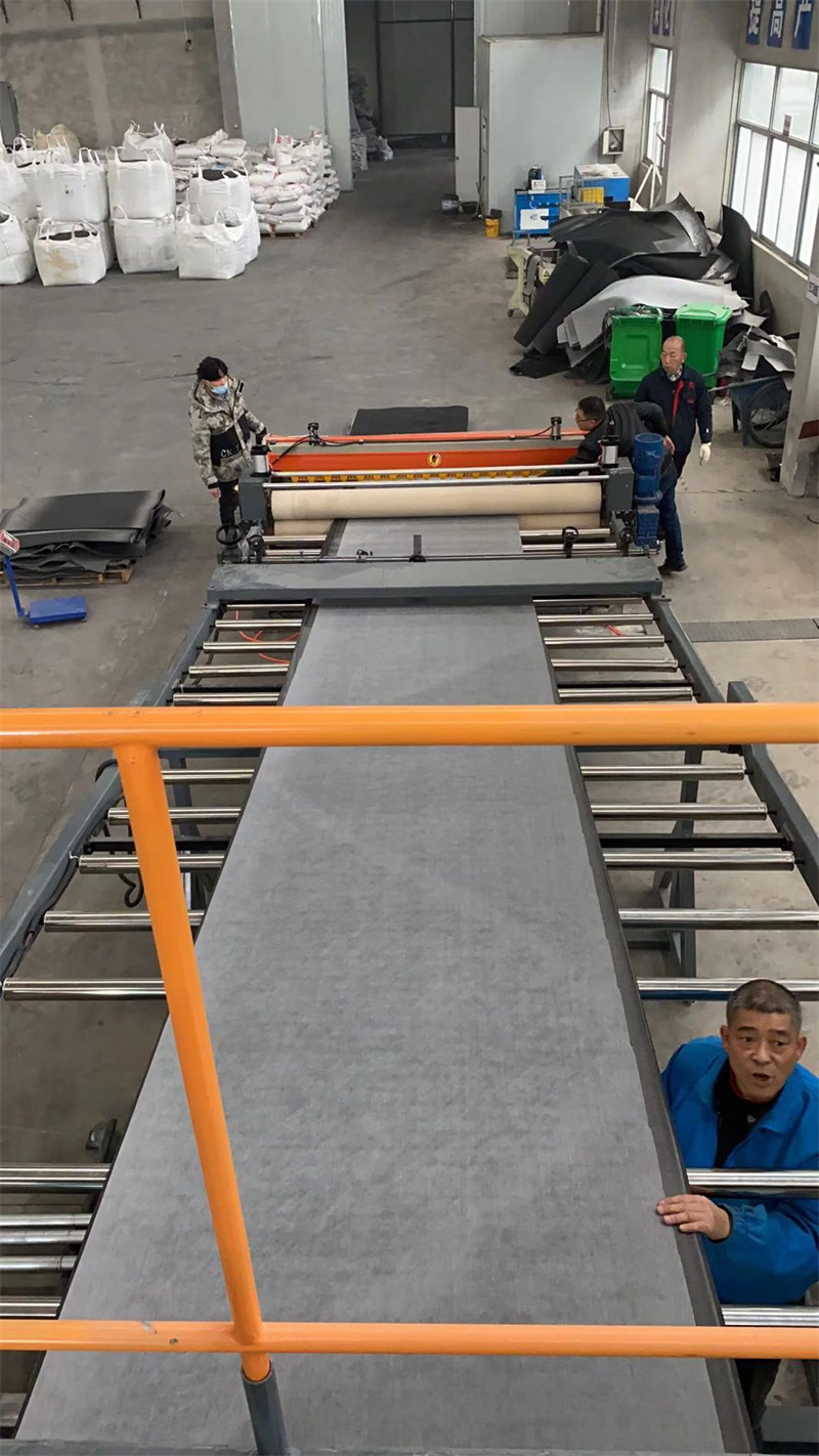 內(nèi)飾片材擠出機_汽車內(nèi)飾片材擠出機_玖德隆